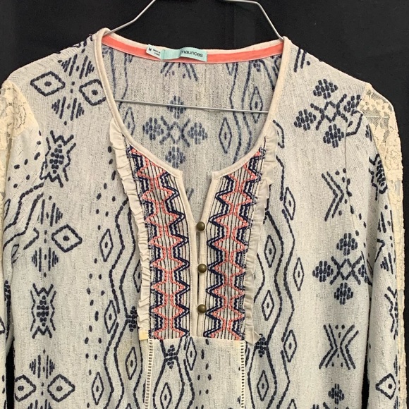 Top - Picture 2 of 5